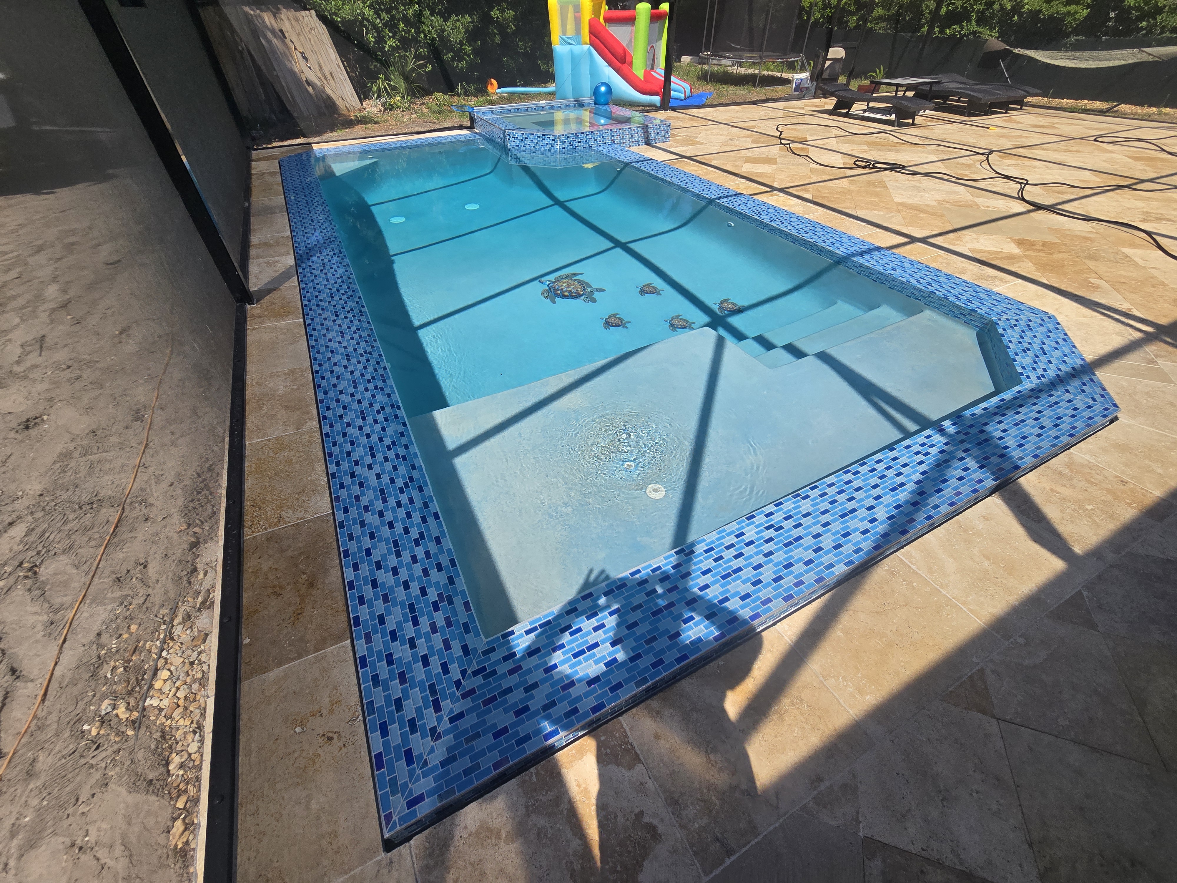 Freeform pool design